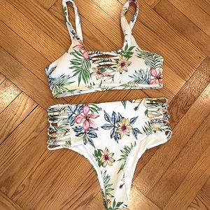 NWOT TiniBikini Floral Bikini Size Small